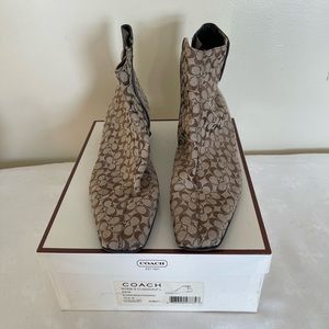 Coach Shoes Woman’s Brown Boots